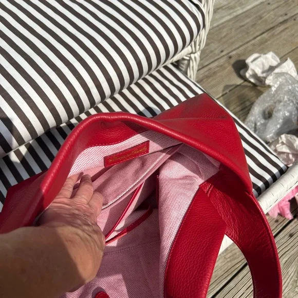 Dooney & Bourke Vintage Pebble Grain Logo Lock Hobo Bag - Picture 16 of 17